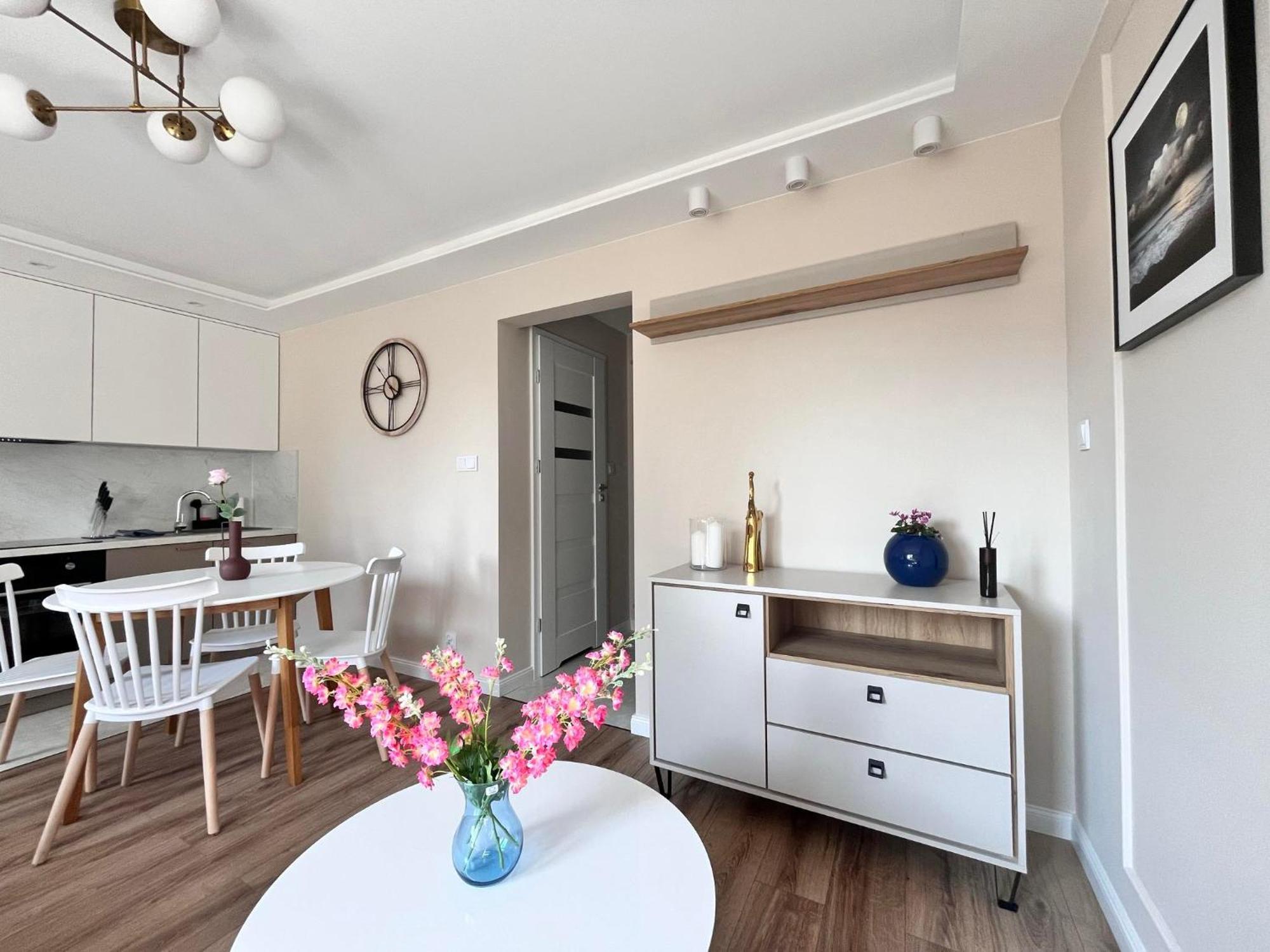 Prestige Apartment Bohaterow Warszawy Kielce Buitenkant foto