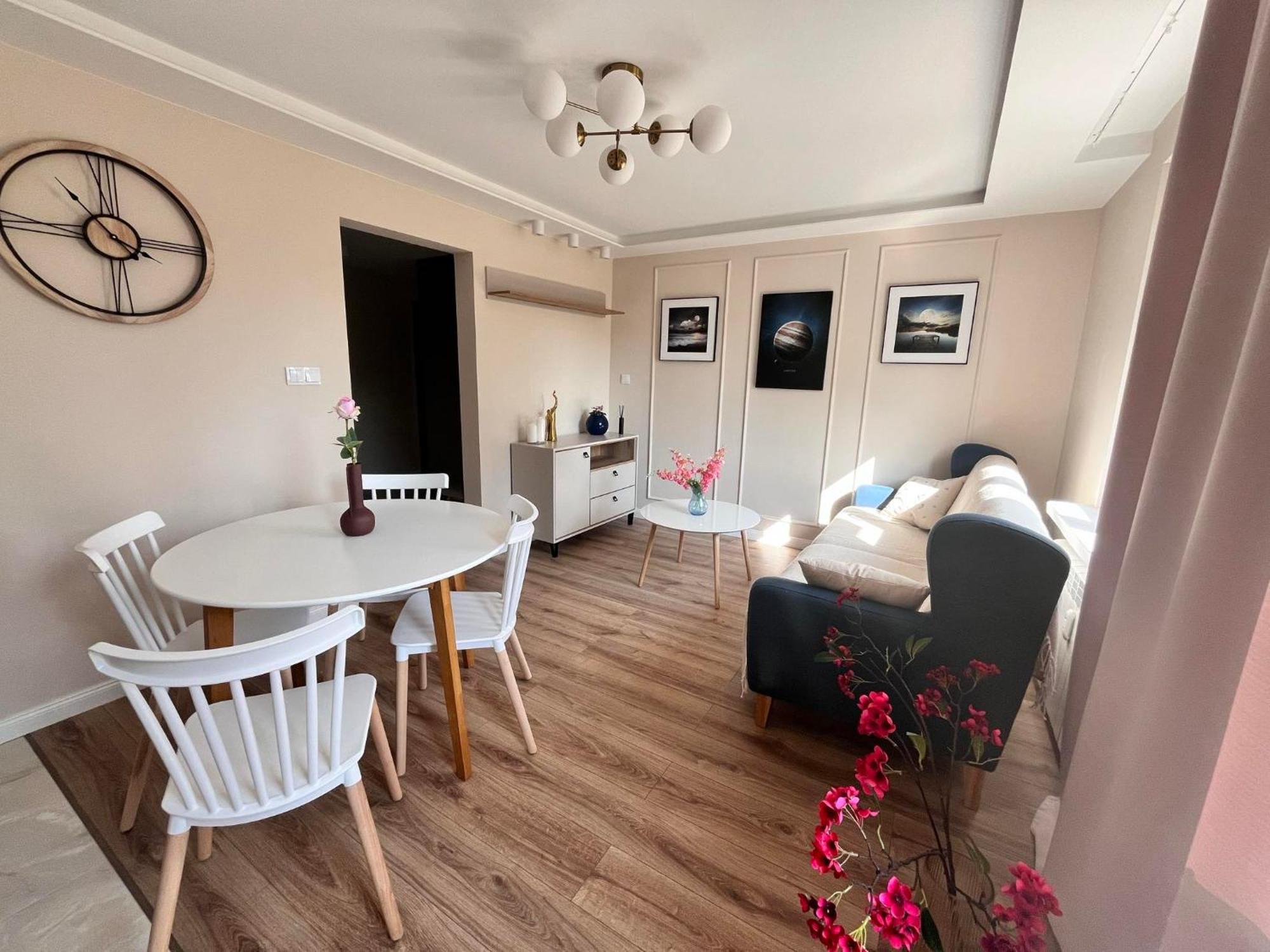 Prestige Apartment Bohaterow Warszawy Kielce Buitenkant foto